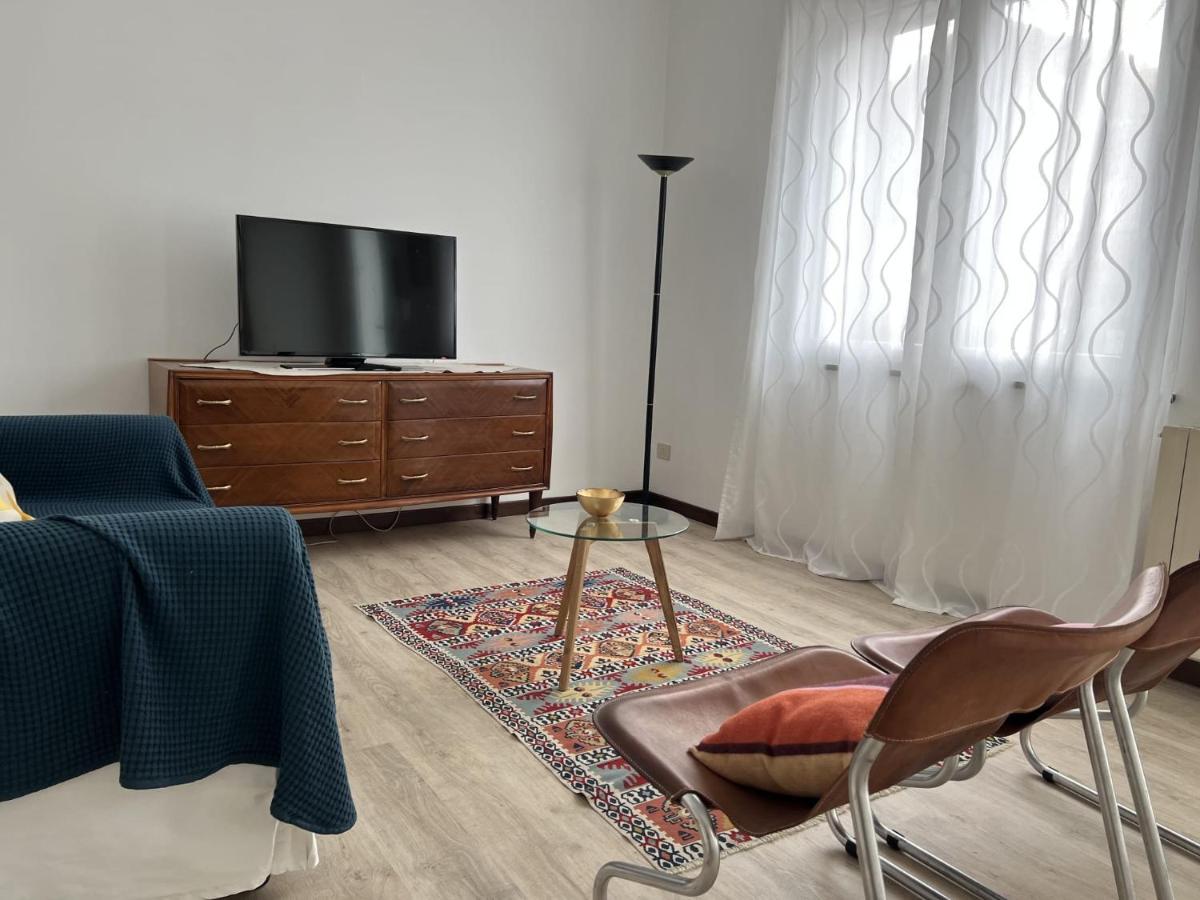 Buonarroti 37 Apartment Gorgonzola Bagian luar foto